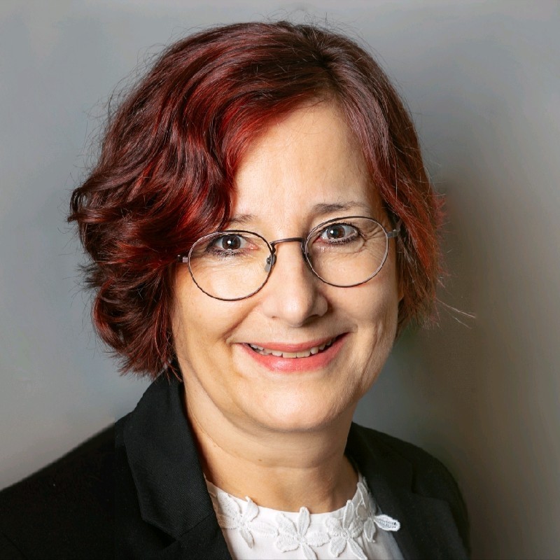 Dr. Hella Mühlbauer